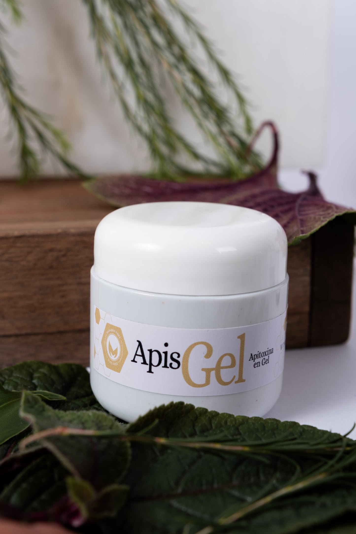ApisGel VitalBee™ 50gr - Gel Relajante para Masajes a Base de Apis de Abejas